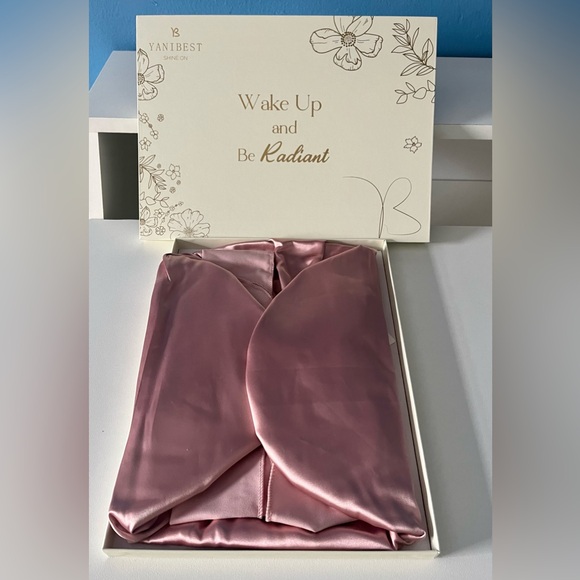 Double Layer Satin Bonnet with Tie Band - Picture 3 of 3